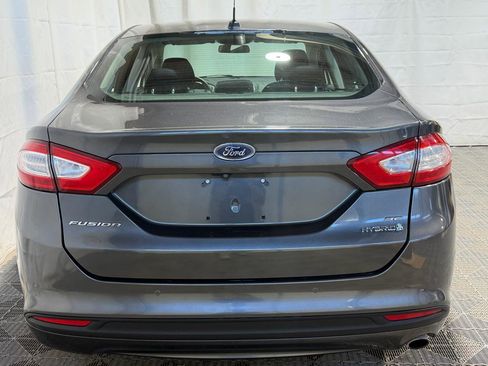 Used 2015 Ford Fusion SE FWD image 8