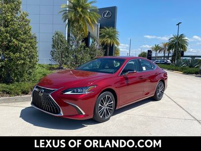 New 2025 Lexus ES 300h w/ Premium Package