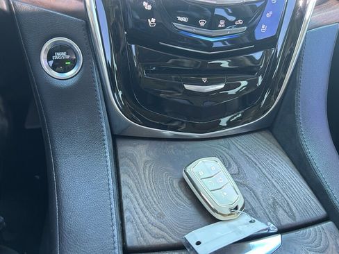 Used 2015 Cadillac Escalade Premium AWD/4WD image 20