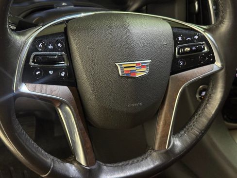 Used 2020 Cadillac Escalade Premium Luxury image 49