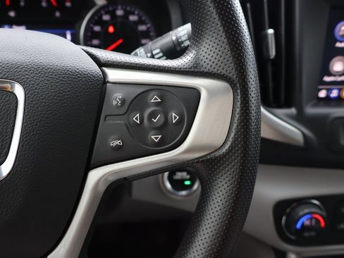 Used 2022 GMC Terrain SLE w/ Driver Convenience Package image 7