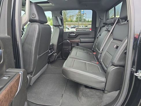 Certified 2022 GMC Sierra 3500 Denali image 31