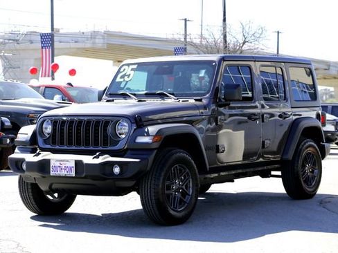 Used 2025 Jeep Wrangler Sport S image 7