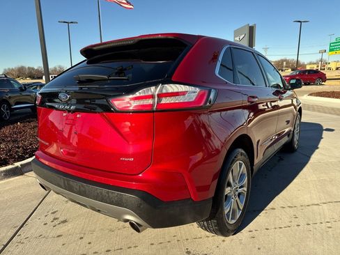 Used 2024 Ford Edge Titanium image 4