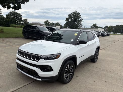 Used 2023 Jeep Compass Limited AWD/4WD image 19