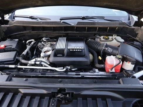 Used 2022 Chevrolet Silverado 1500 LT w/ Protection Package AWD/4WD image 26