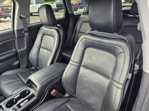 Used 2022 Lincoln Corsair AWD w/ Premium Package image 25