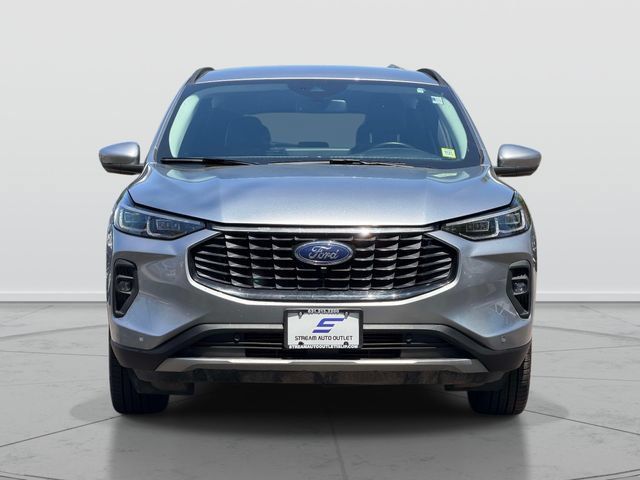 Used 2024 Ford Escape Platinum AWD/4WD image 2