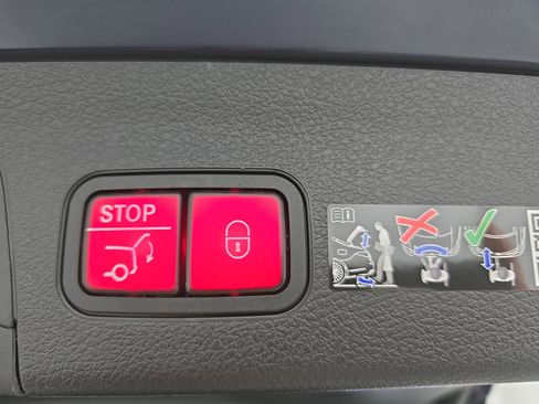 New 2026 Mercedes-Benz GLS 450 4MATIC image 14