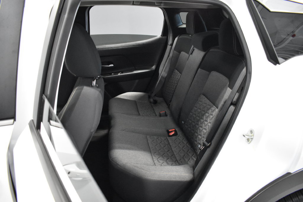 Certified 2026 Nissan Kicks SV AWD/4WD image 30