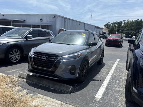 Certified 2023 Nissan Kicks SR FWD image 2