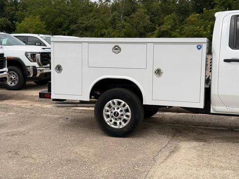New 2026 GMC Sierra 2500 Pro w/ Convenience Package RWD image 7