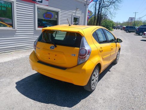 Used 2014 Toyota Prius C Two FWD image 16