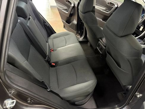 Used 2022 Toyota RAV4 LE AWD/4WD image 11
