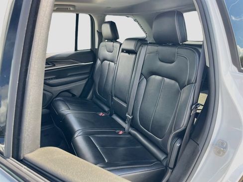 Used 2023 Jeep Grand Cherokee Limited RWD image 25