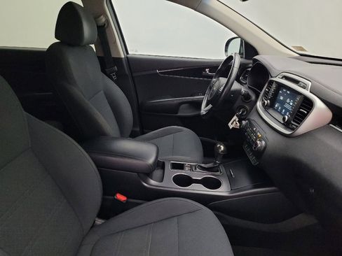 Used 2018 Kia Sorento FWD image 21