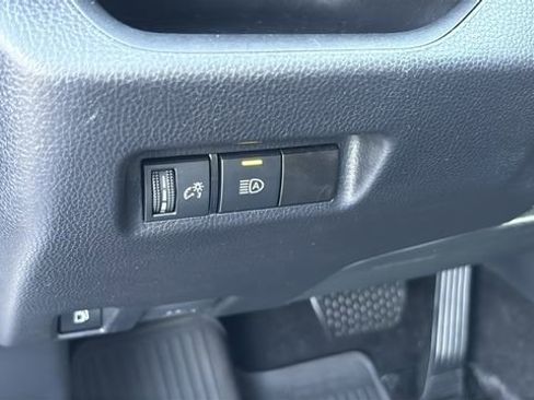 Used 2025 Toyota RAV4 LE AWD/4WD image 13