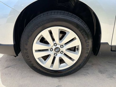 Used 2019 Subaru Outback 2.5i AWD/4WD image 10