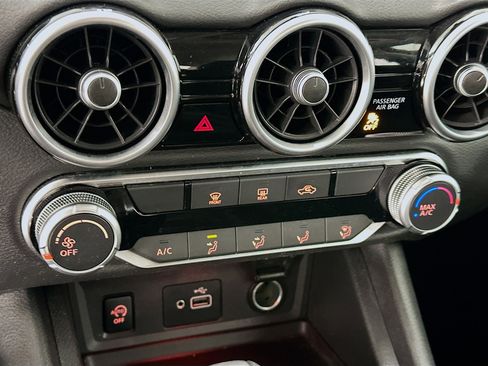 Used 2024 Nissan Sentra S image 23