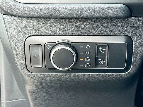 Used 2024 Ford Escape Active image 10