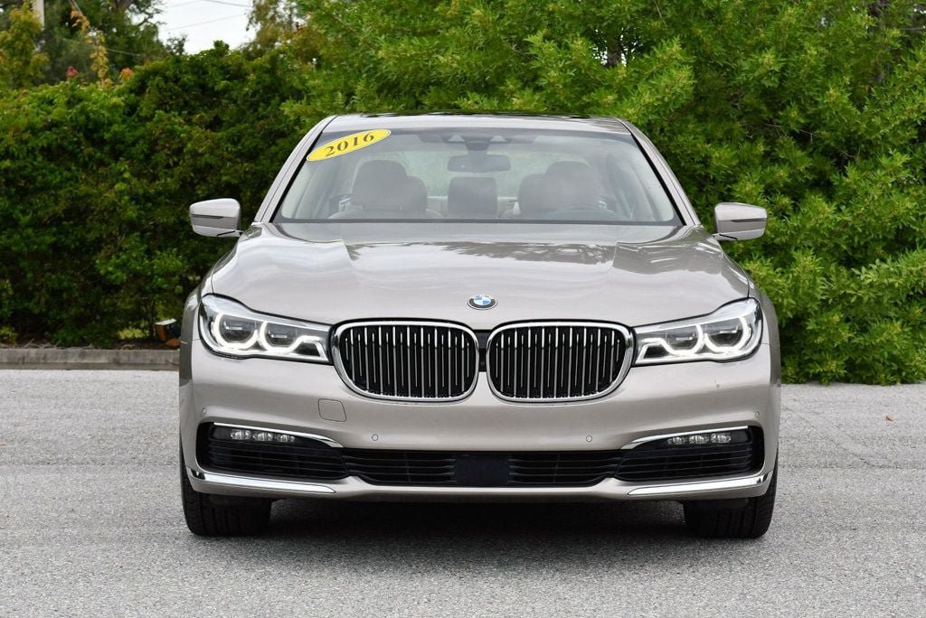 Used 2016 BMW 750i xDrive AWD/4WD image 37