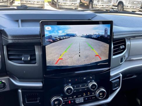 Used 2024 Ford Expedition Max XLT image 25