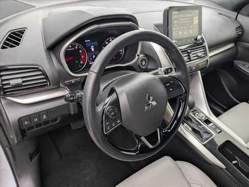 Used 2022 Mitsubishi Eclipse Cross SEL image 9