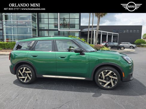 Used 2025 MINI Cooper Countryman S image 1