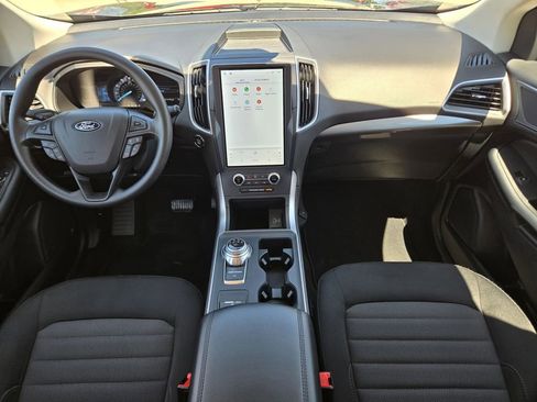Used 2024 Ford Edge SE AWD/4WD image 13