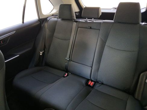 Used 2022 Toyota RAV4 LE image 22
