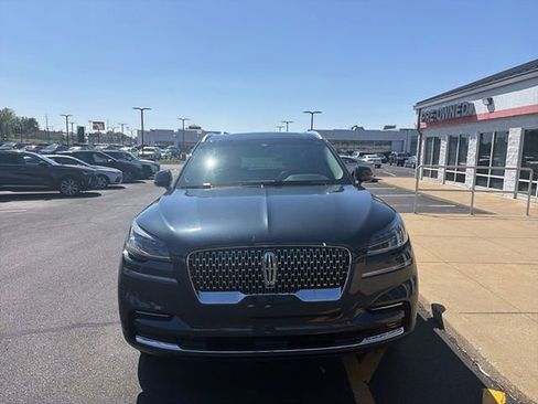 Used 2024 Lincoln Aviator Reserve w/ Equipment Group 201A AWD/4WD image 11