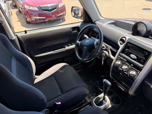 Used 2005 Scion xB FWD image 16