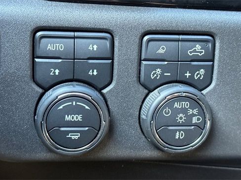 Certified 2024 Chevrolet Silverado 1500 ZR2 w/ Technology Package image 41