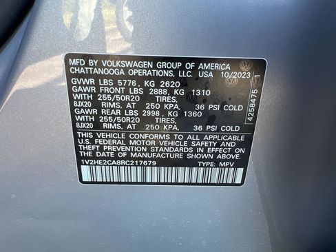 Used 2024 Volkswagen Atlas Cross Sport SE image 28