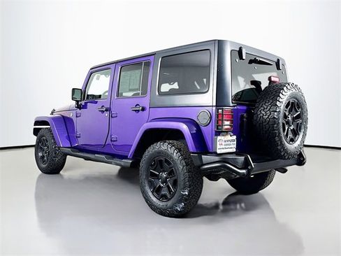 Used 2016 Jeep Wrangler Unlimited Sahara image 6