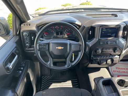 Used 2021 Chevrolet Silverado 1500 Custom image 2