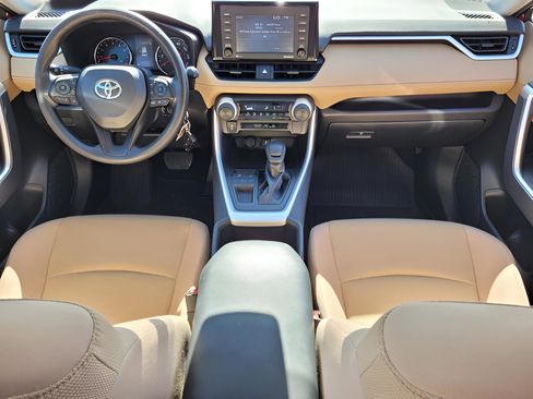 Certified 2022 Toyota RAV4 LE image 17