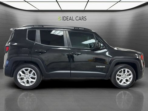 Used 2018 Jeep Renegade Latitude w/ Popular Equipment Group FWD image 6