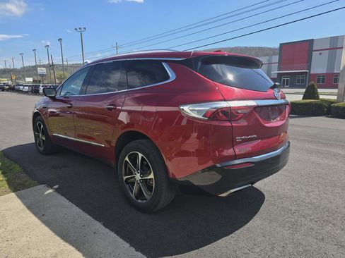 Used 2023 Buick Enclave Essence w/ Experience Buick Package image 6