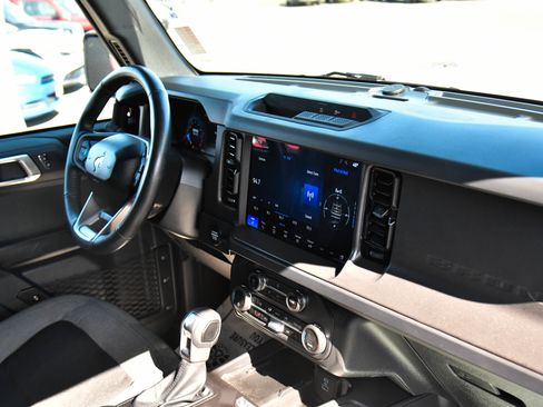 Used 2025 Ford Bronco Big Bend image 45