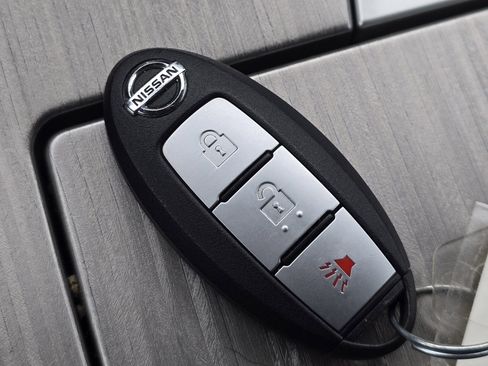 Used 2016 Nissan Murano S w/ Navigation Package image 30