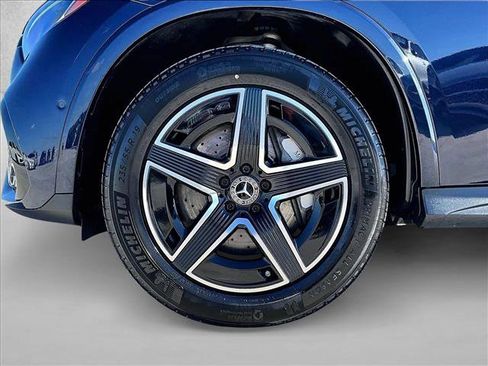 Used 2024 Mercedes-Benz GLC 300 4MATIC image 10