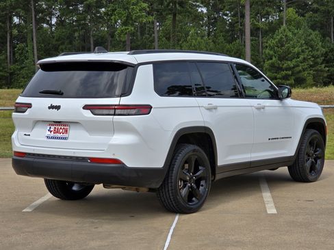 Used 2023 Jeep Grand Cherokee L Laredo AWD/4WD image 4