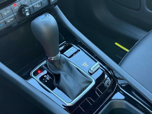 New 2026 Jeep Compass Limited image 18