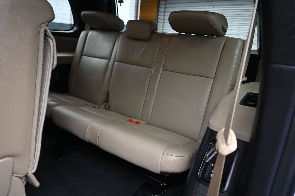 Used 2019 Toyota Sequoia Limited w/ Safety & Convenience Package AWD/4WD image 41