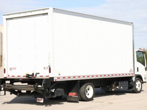 Used 2023 Chevrolet Low Cab Forward 5500XD image 2