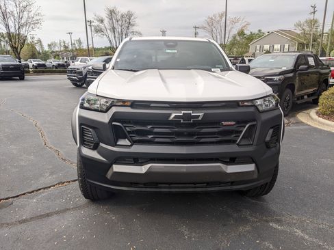 New 2025 Chevrolet Colorado Trail Boss image 2