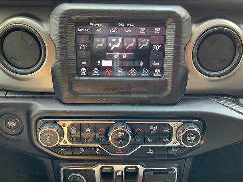 Used 2021 Jeep Wrangler Unlimited Sport AWD/4WD image 33