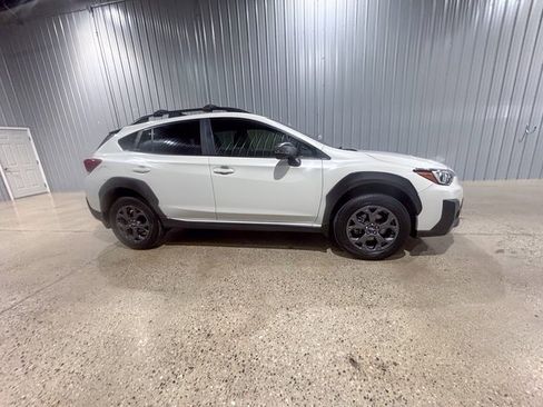Used 2022 Subaru Crosstrek 2.5i Sport w/ Moonroof Package image 5