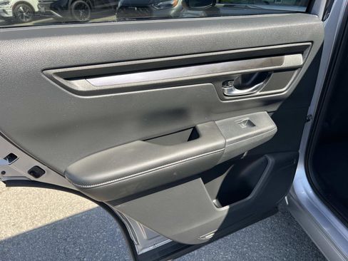 Used 2025 Honda CR-V EX image 19